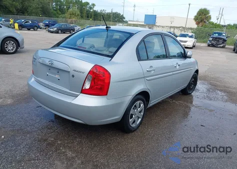2010 Hyundai Accent Gls z USA, uszkodzony, nr VIN KMHCN4AC0AU430163